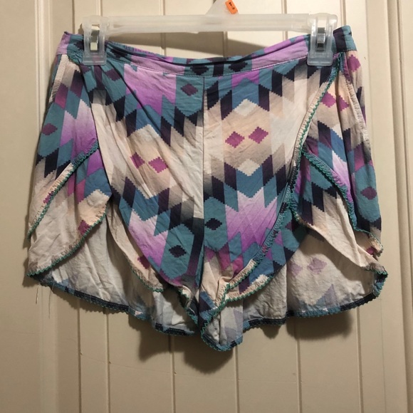 High Cut Flowy Shorts by Kendall and Kylie - Picture 1 of 2